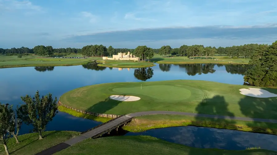 Man O War Golf Club, view 1