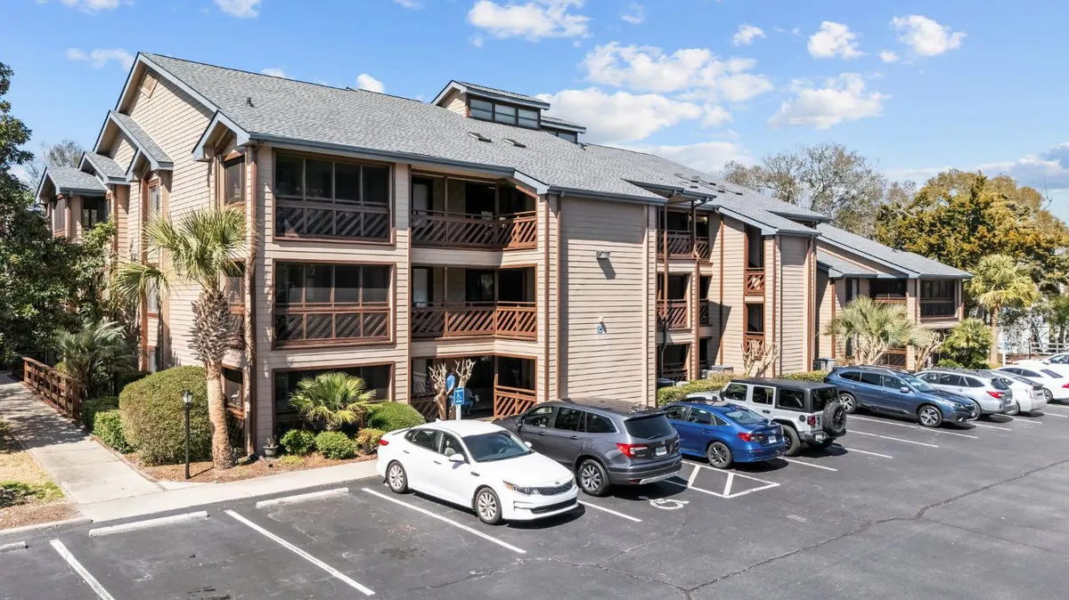 Heron Pointe condominiums on Shore Drive