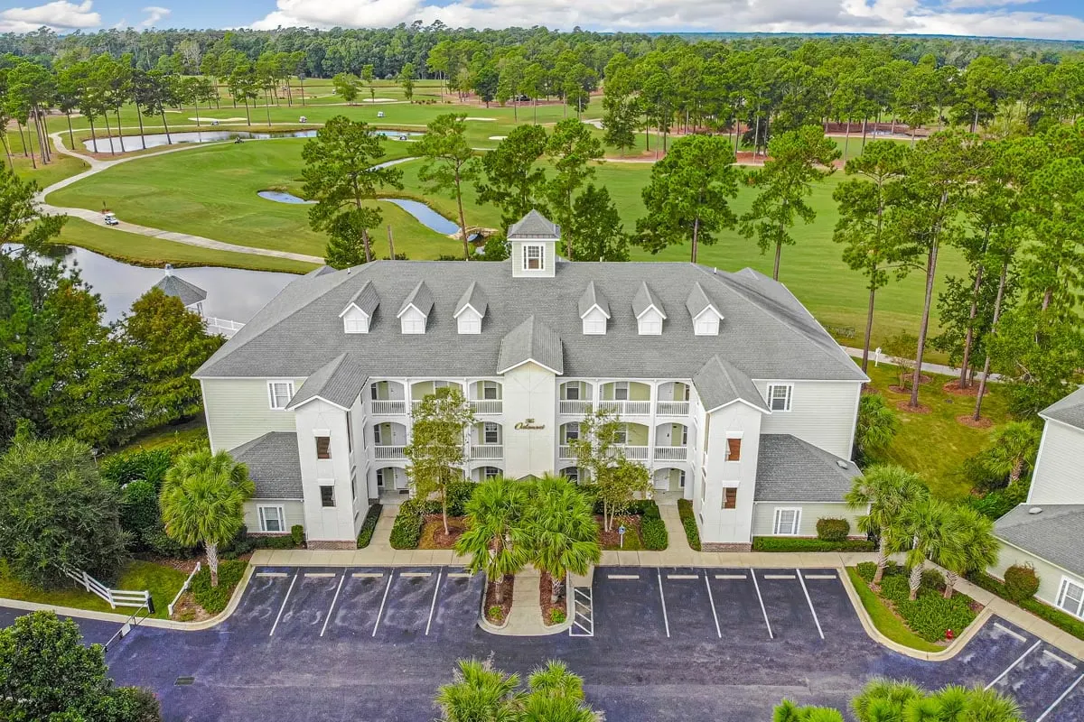 The Oakmont building at Grande Villas, World Tour